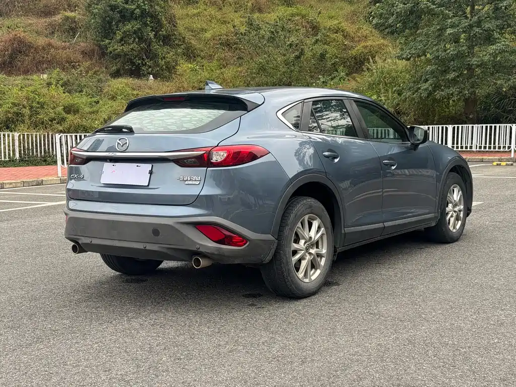 MAZDA CX 4
