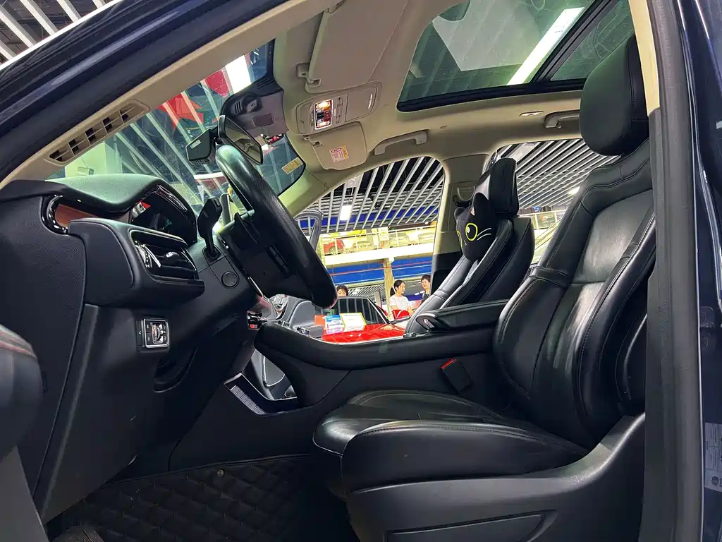 Lincoln Aviator — миниатюра 8