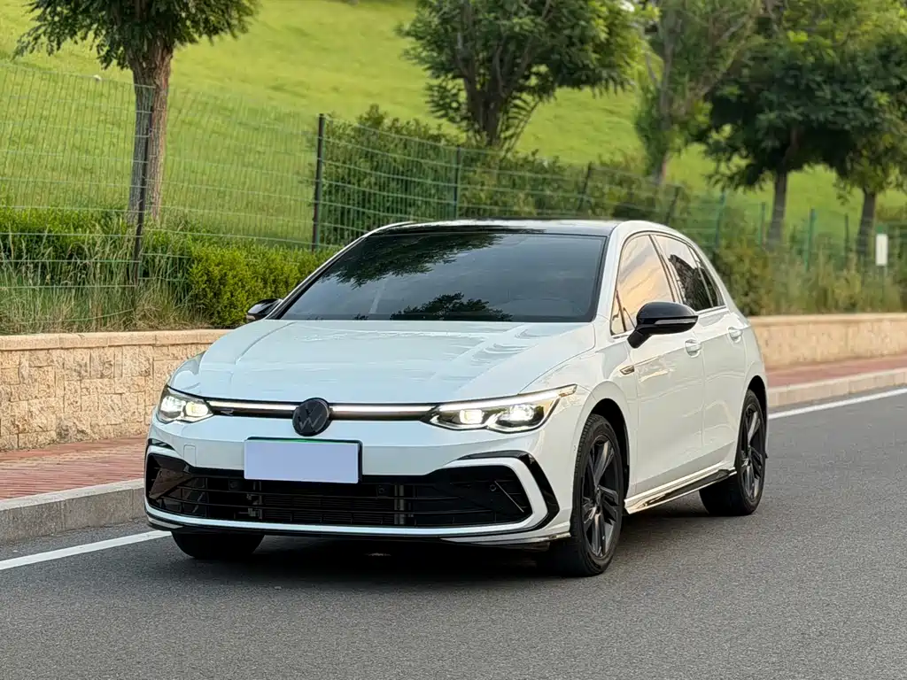 Volkswagen Golf 2022