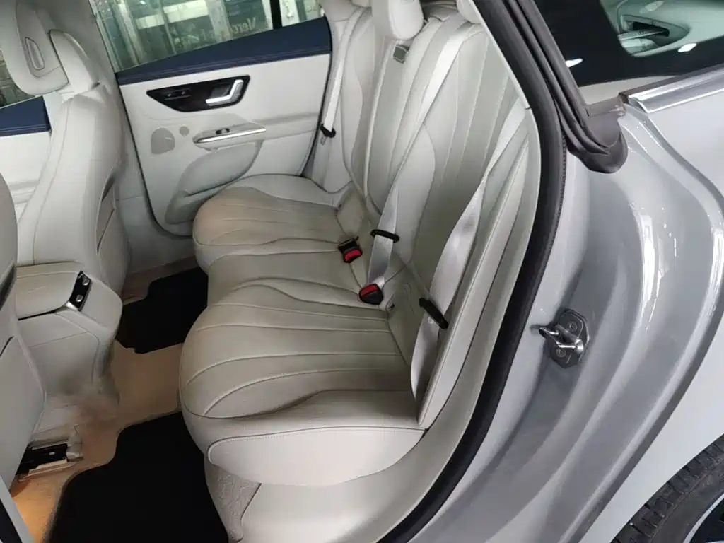 Mercedes-Benz EQE — миниатюра 17
