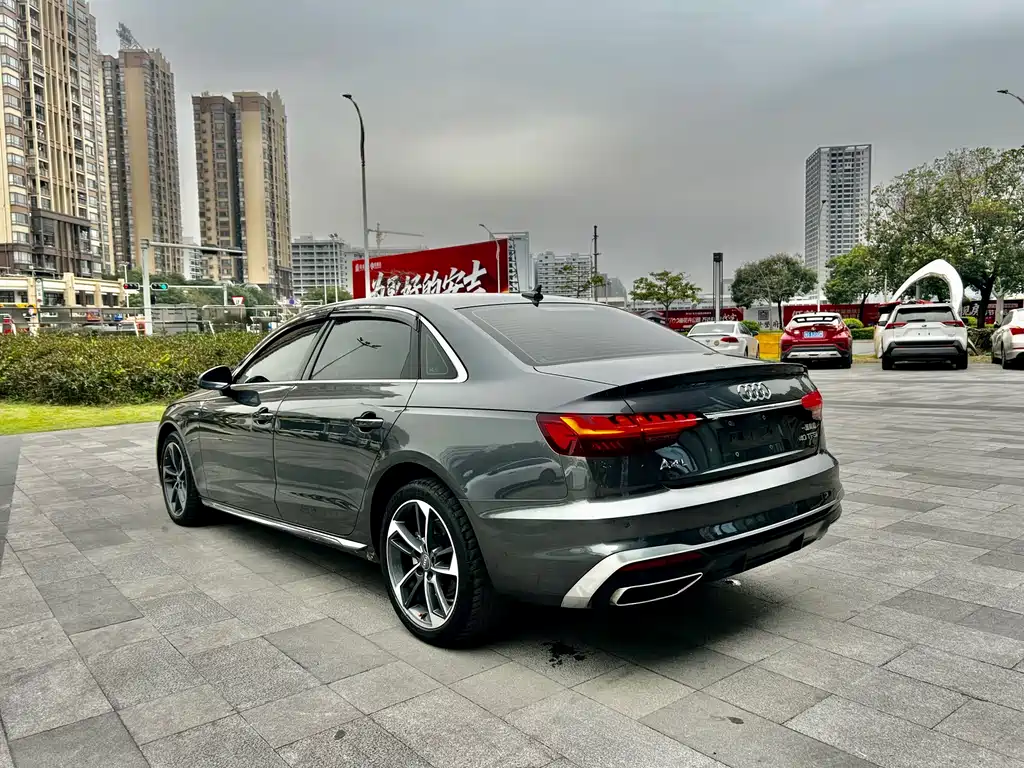 AUDI A4L