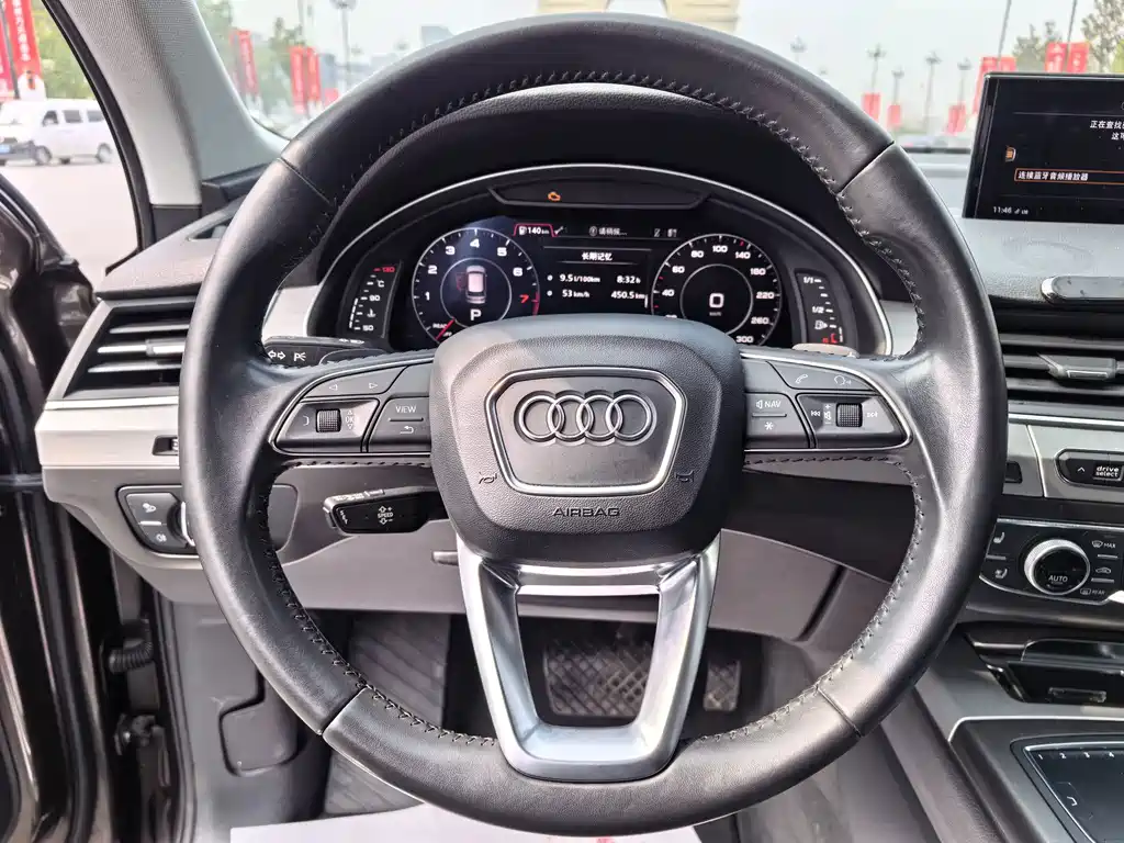 Audi Q7 — миниатюра 5
