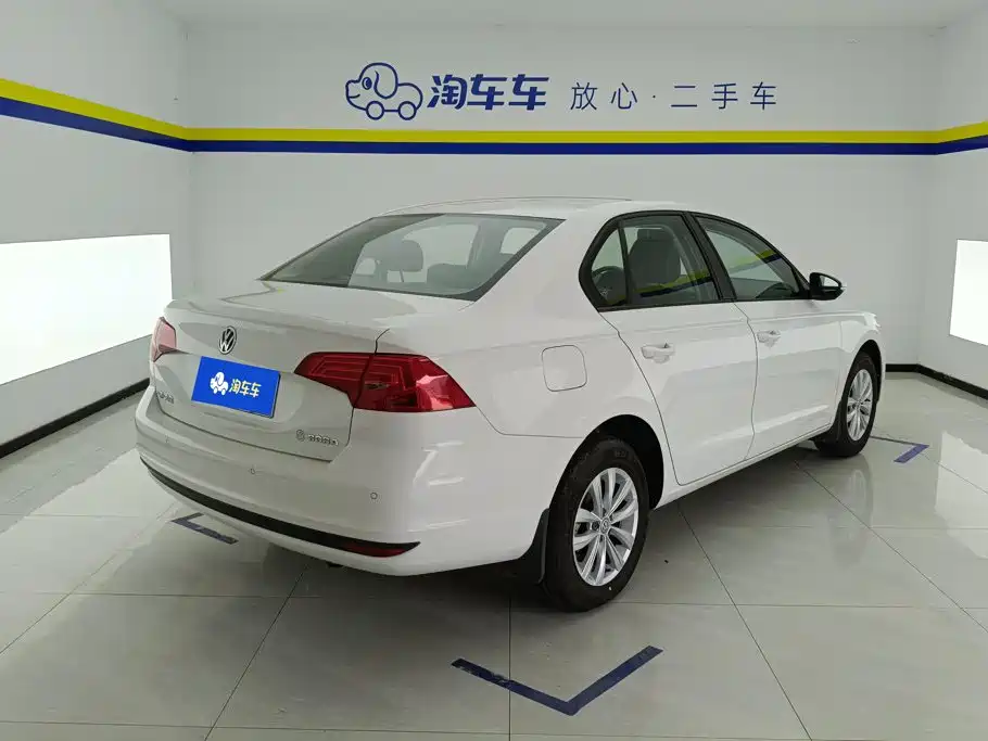 Volkswagen Bora 2017 1.6L MT Fashion