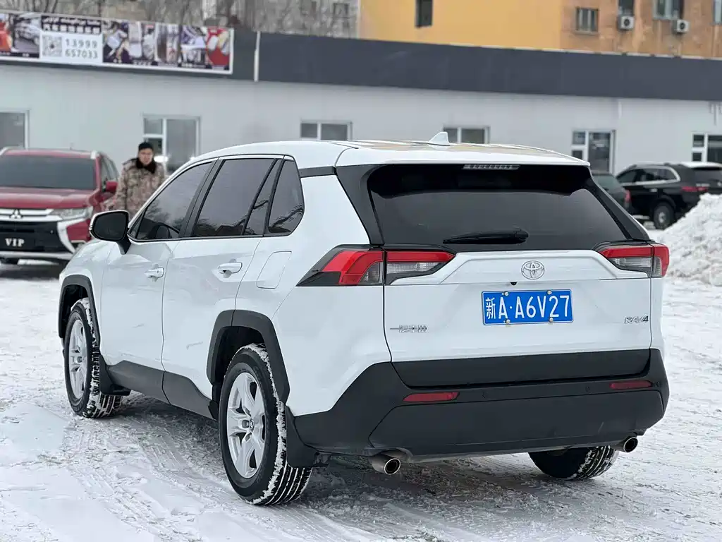 Toyota RAV4 2022 2.0L CVT