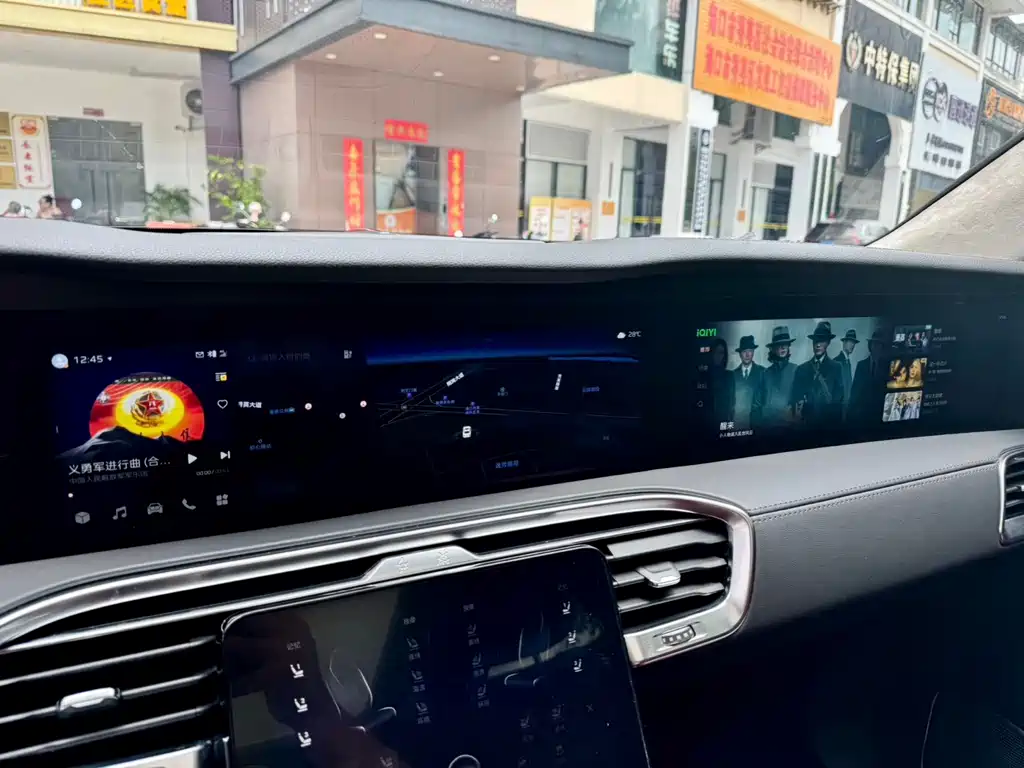 Hongqi Hongqi E-HS9 — миниатюра 12