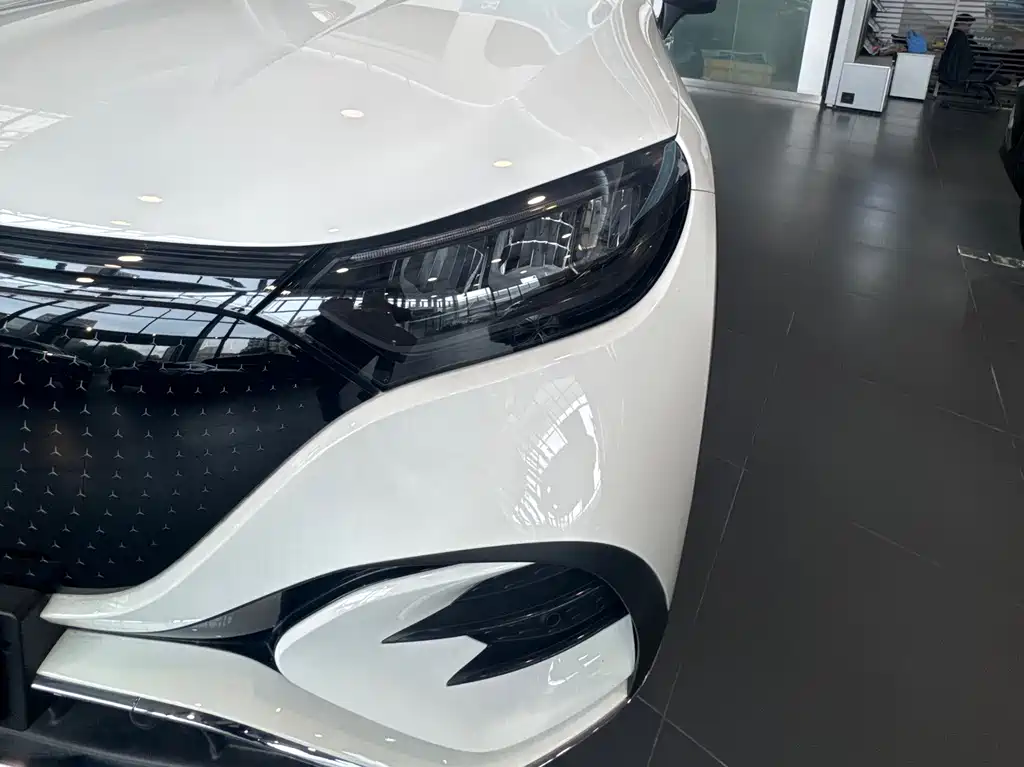 MERCEDES-BENZ EQE SUV