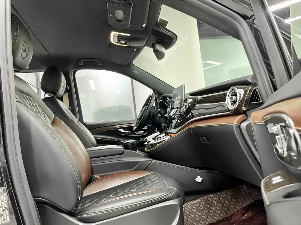 Mercedes-Benz V-Class — миниатюра 5