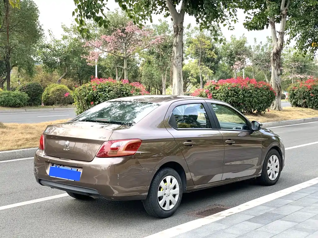 PEUGEOT 301