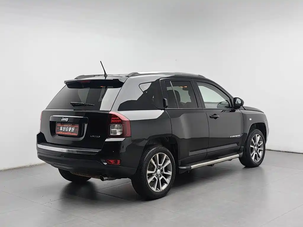 Jeep Compass (Import) — миниатюра 2