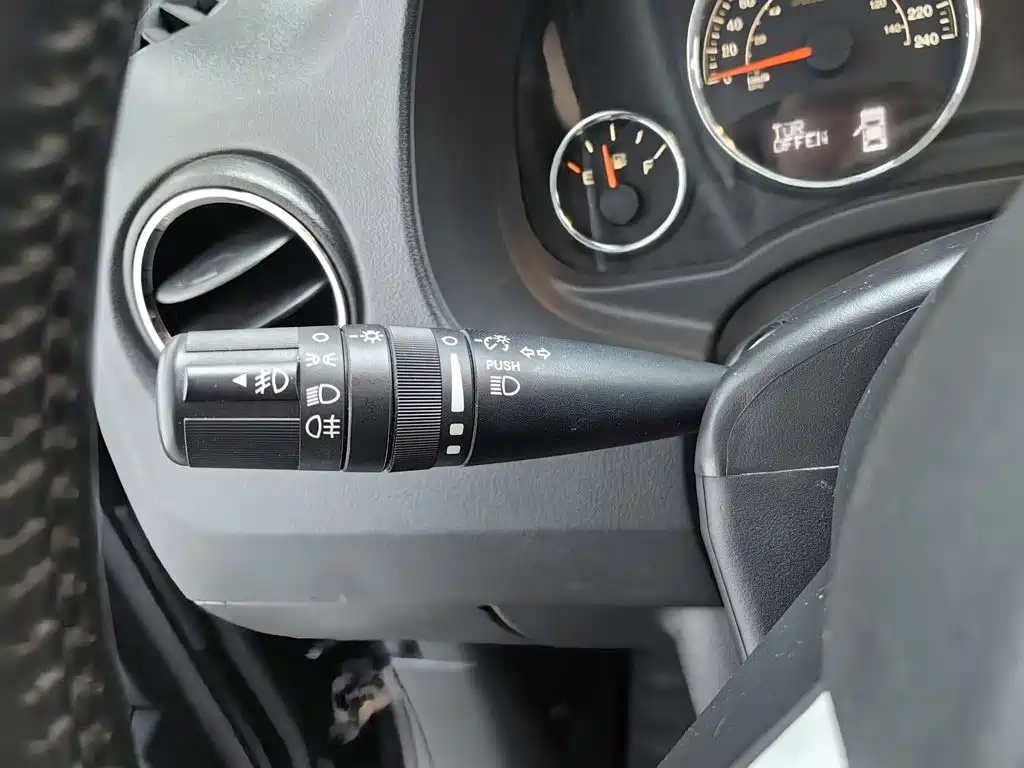 Jeep Compass (Import) — миниатюра 21