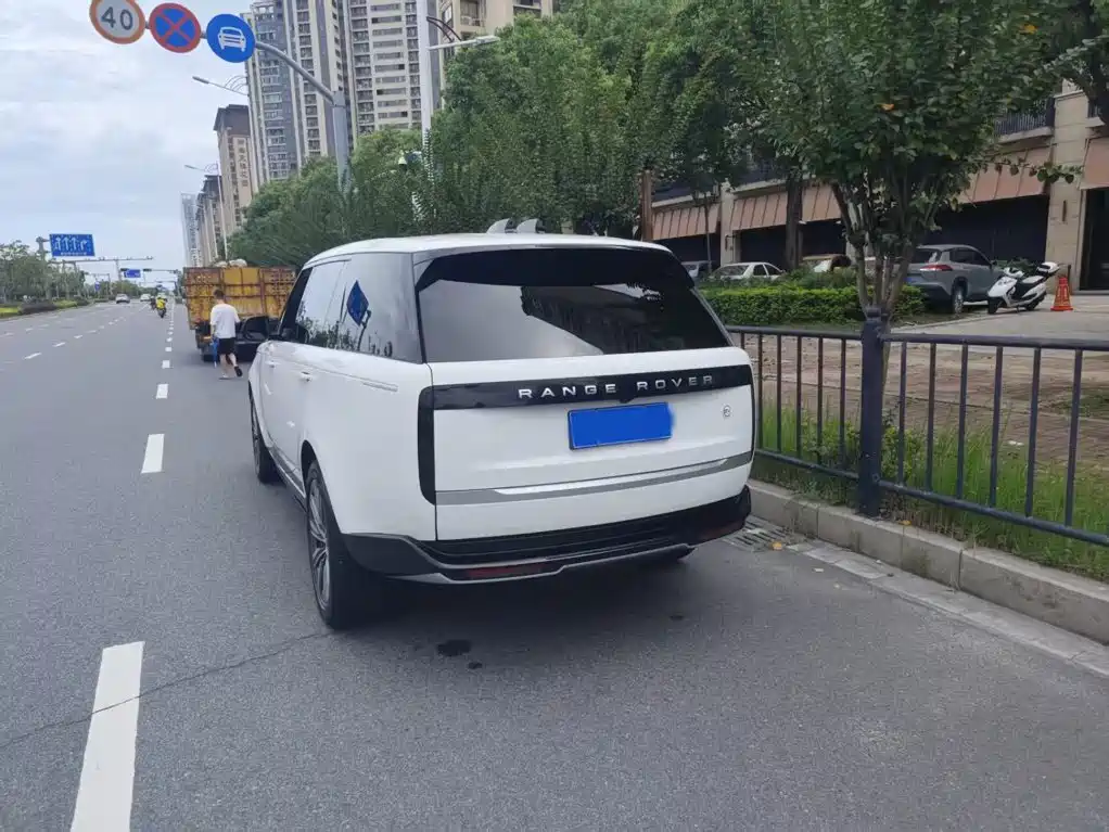 Land Rover Range Rover — миниатюра 5