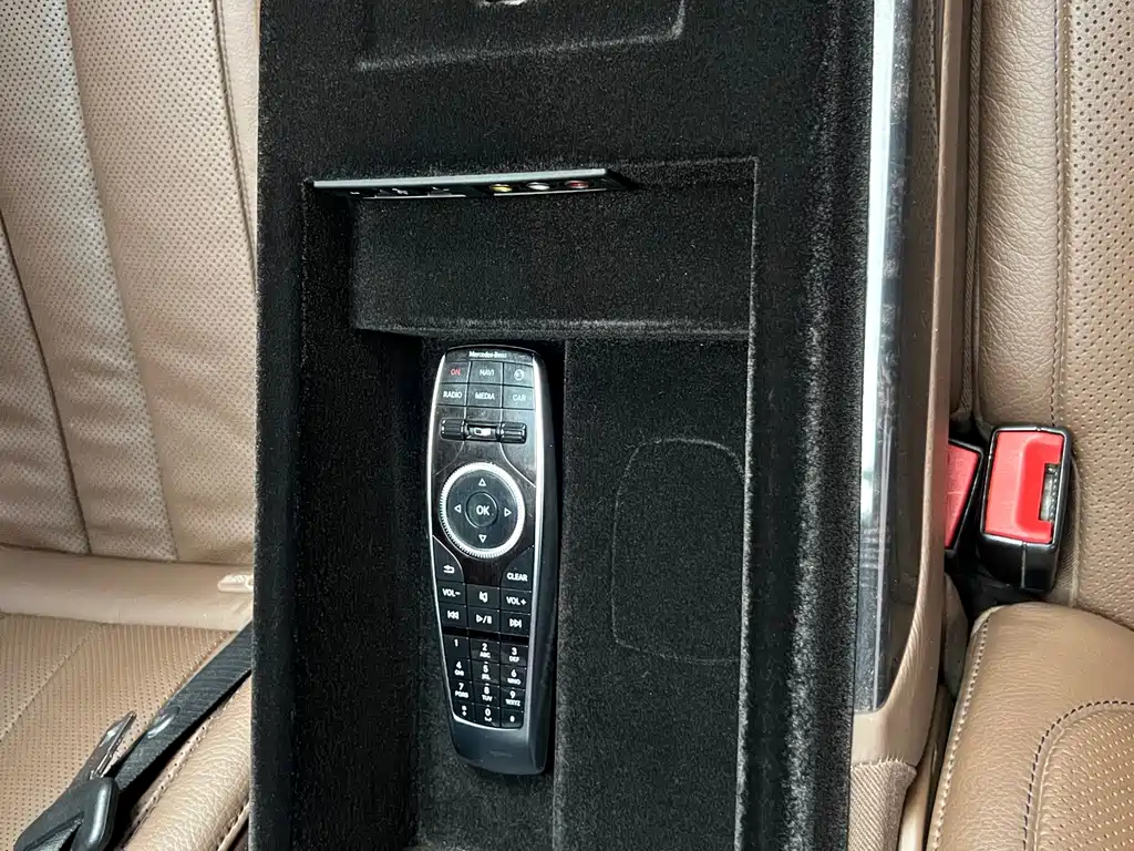 Mercedes-Benz S-Class — миниатюра 11