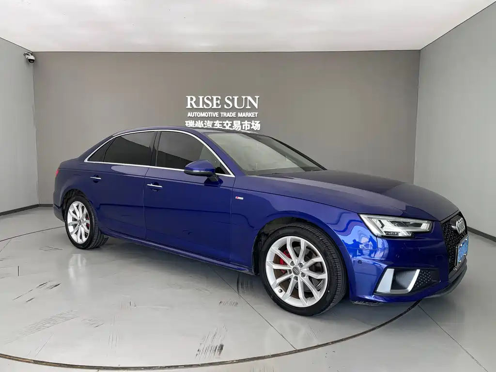 Audi A4L 2019 40 TFSI Fashion V