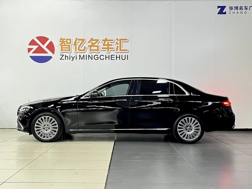 Mercedes-Benz E-Class — миниатюра 3