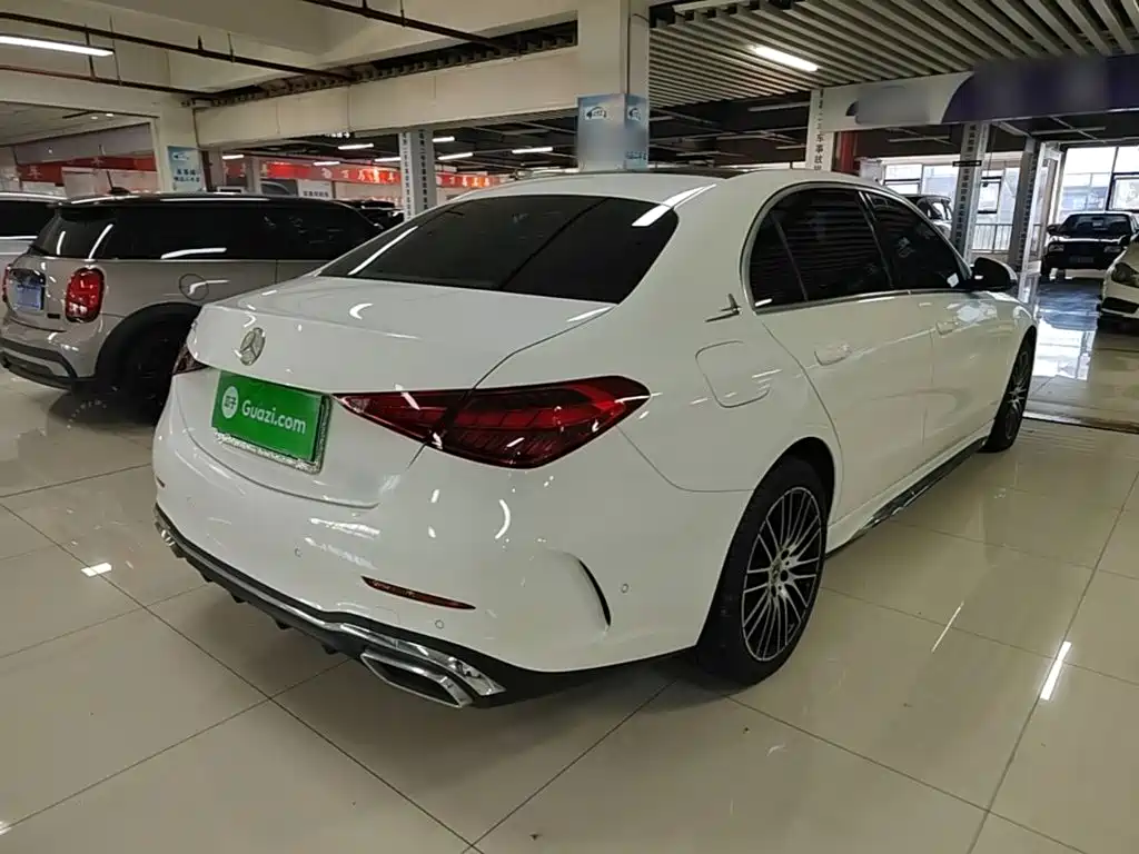 Mercedes-Benz C-Class — миниатюра 7
