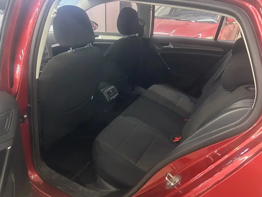 Volkswagen Golf — миниатюра 3