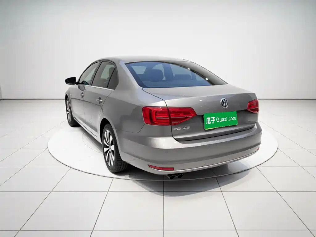 Volkswagen Sagitar — миниатюра 4