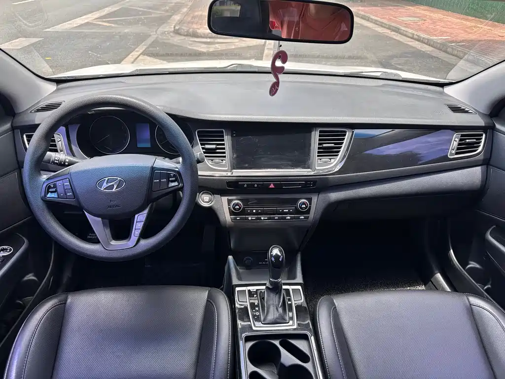 Hyundai Mistra — миниатюра 9