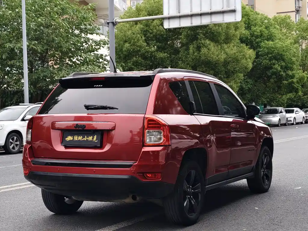 Jeep Compass (Import) — миниатюра 3
