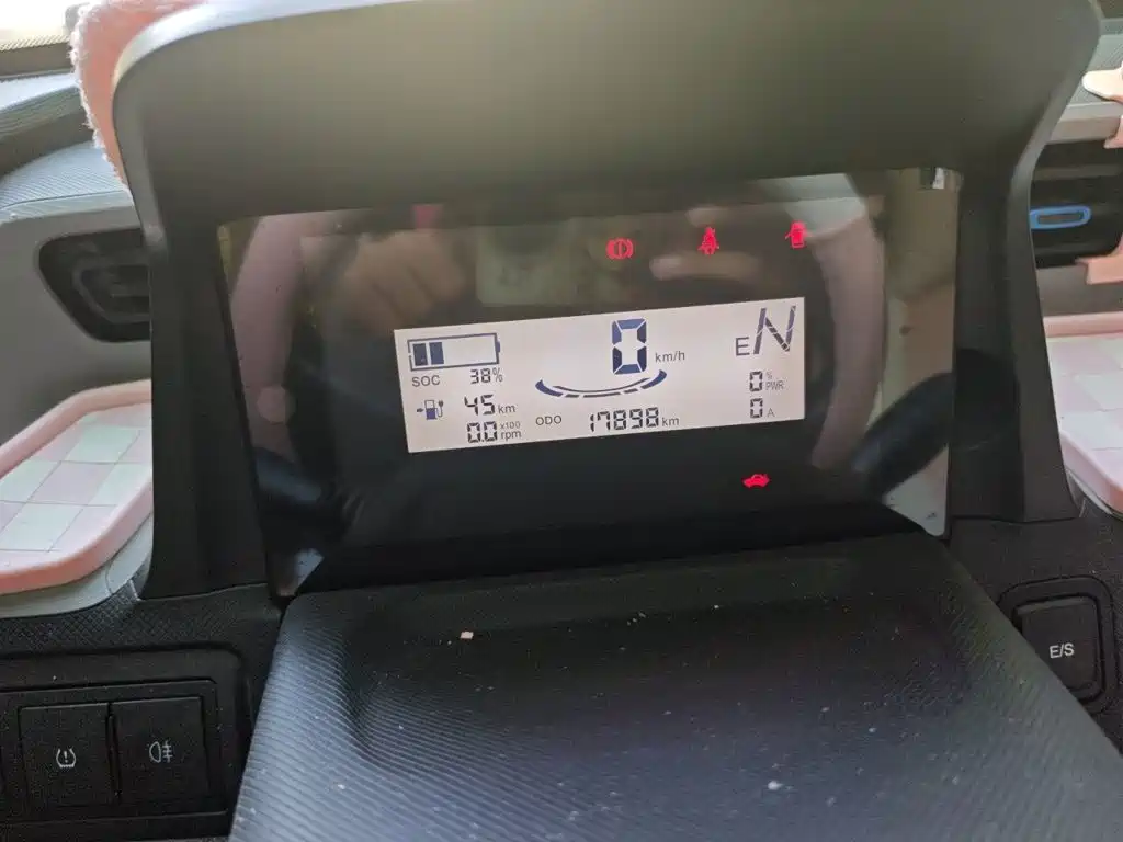 Wuling MINIEV — миниатюра 13