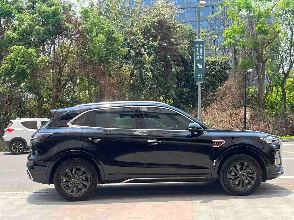 Hongqi Hongqi HS5 — миниатюра 4