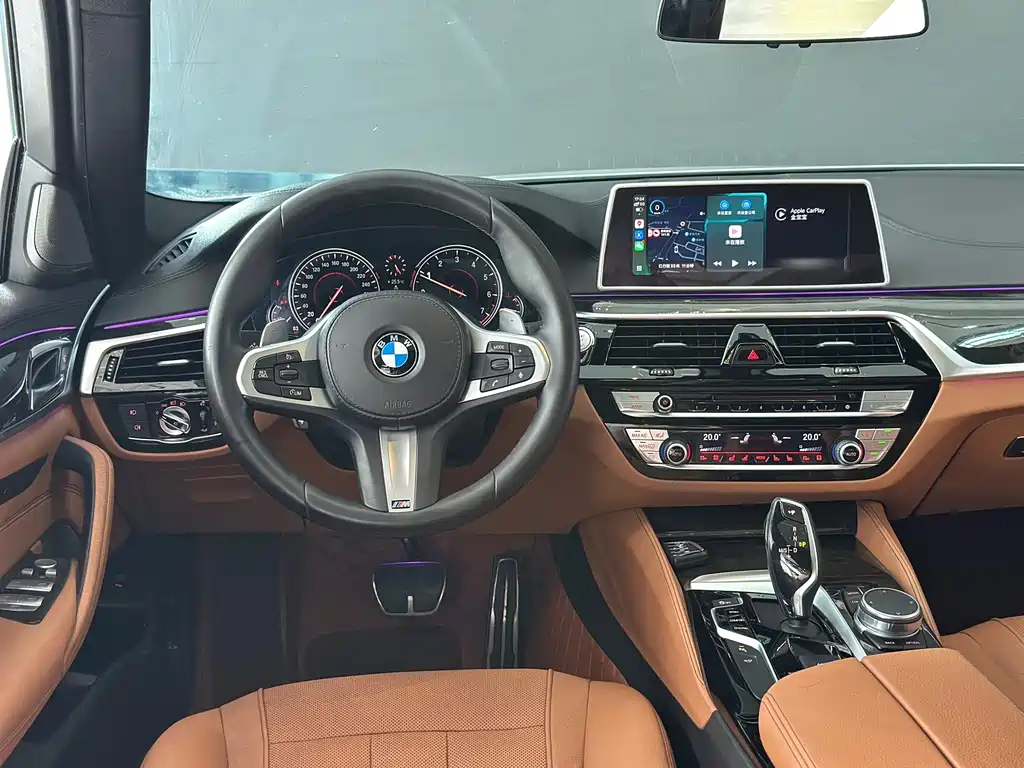 BMW 5 Series — миниатюра 12