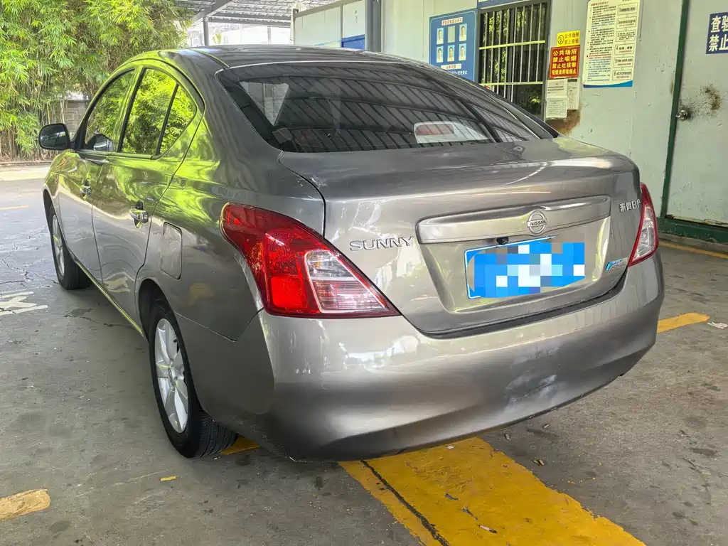 Nissan Sunny — миниатюра 5