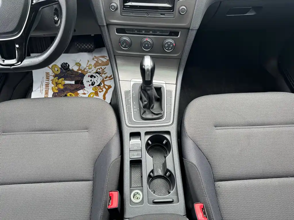 Volkswagen Golf — миниатюра 13