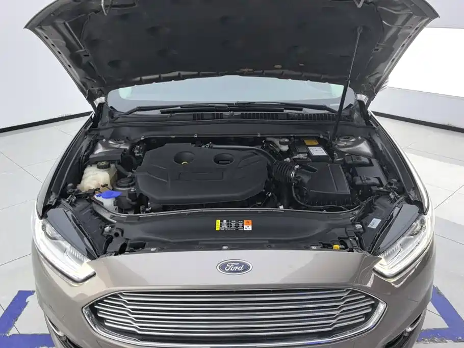 Ford Mondeo — миниатюра 10