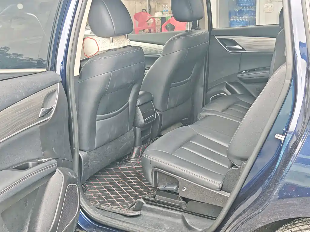 BYD MAX New Energy — миниатюра 9