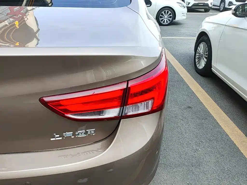Buick Verano — миниатюра 8