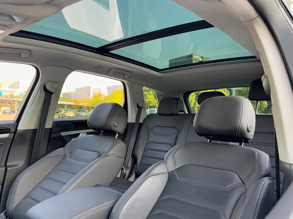 Volkswagen Touareg — миниатюра 8