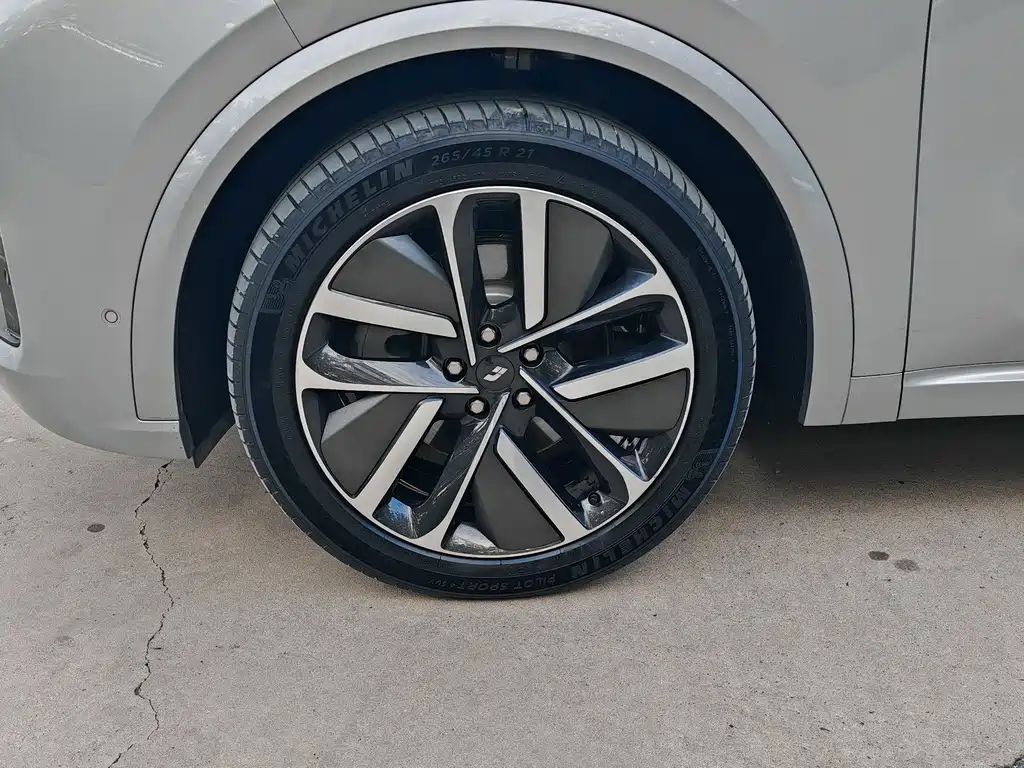 Li Auto Li L9 — миниатюра 4