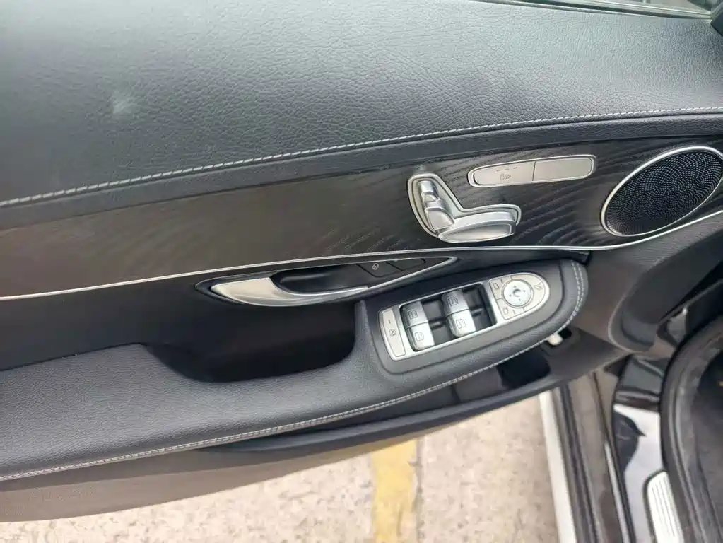 Mercedes-Benz C-Class — миниатюра 4