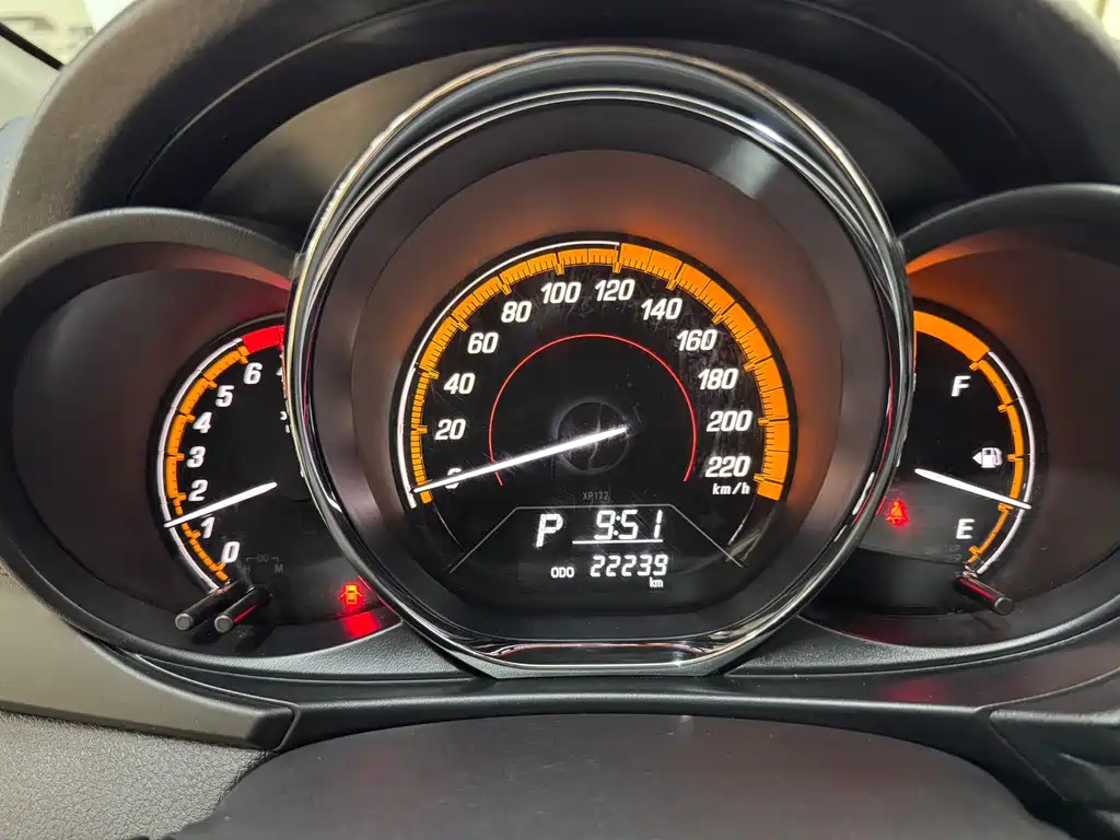 TOYOTA YARIS L ZHIXUAN