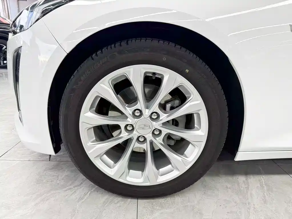 Cadillac CT5 — миниатюра 23