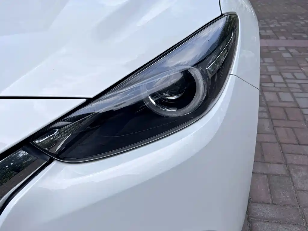 Mazda 3 Axela — миниатюра 9