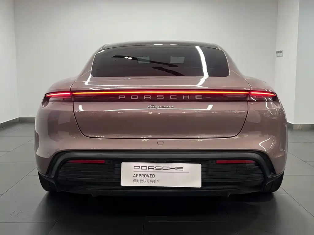 Porsche Taycan — миниатюра 5