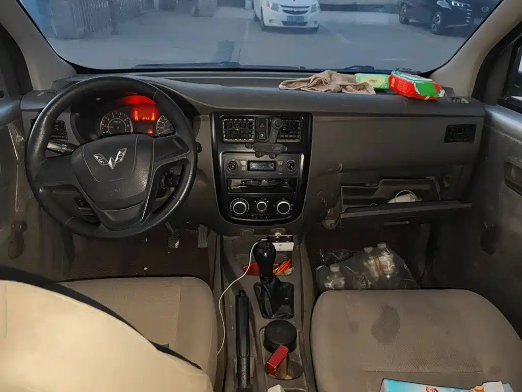 Wuling Rongguang V — миниатюра 10
