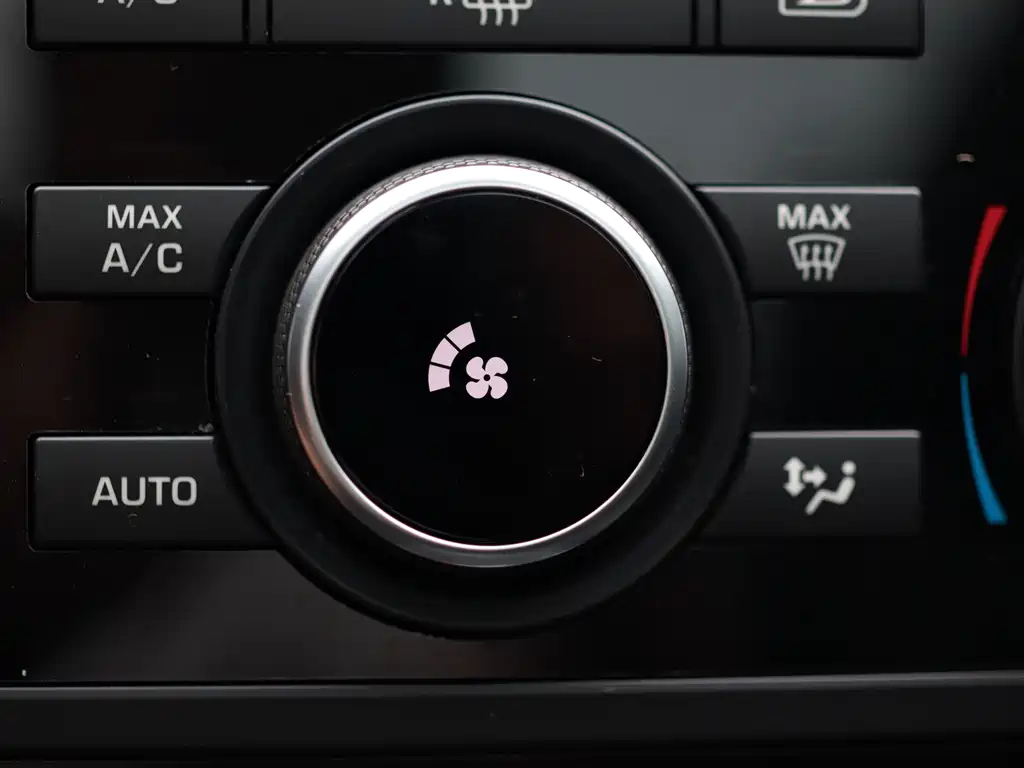 Land Rover Discovery Sport — миниатюра 19