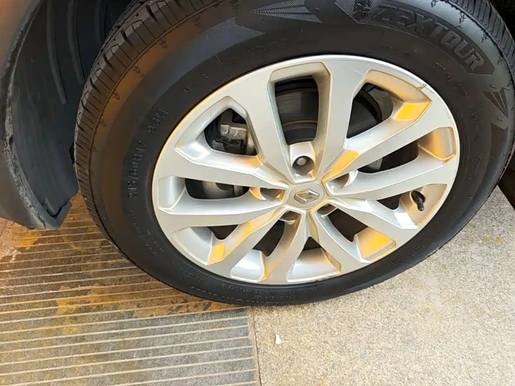 Renault Kadjar — миниатюра 23