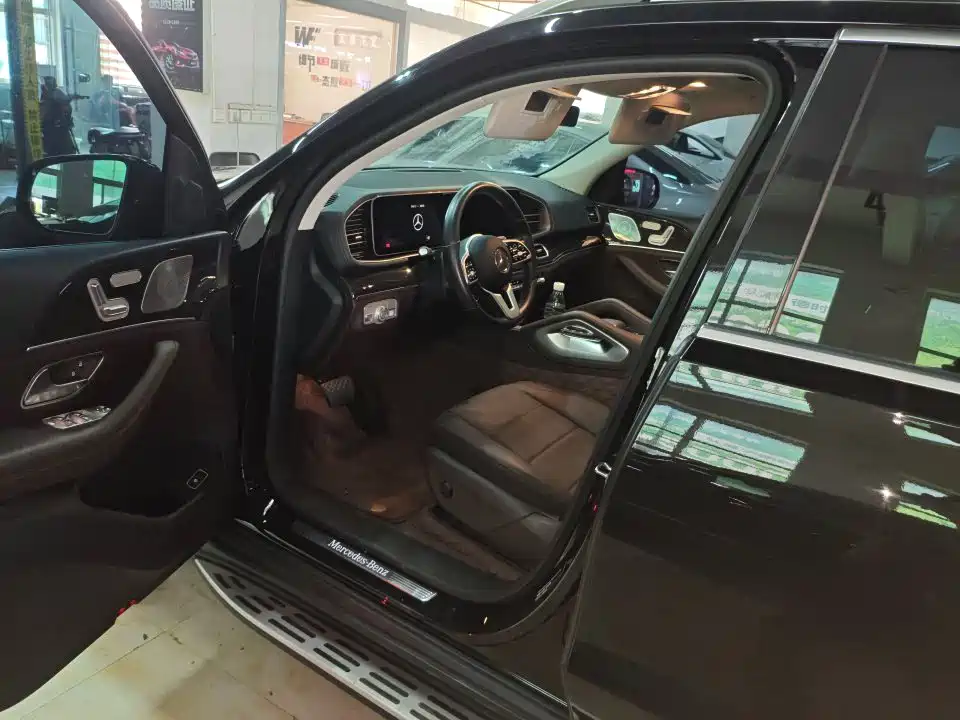 Mercedes-Benz GLE (Import) — миниатюра 5