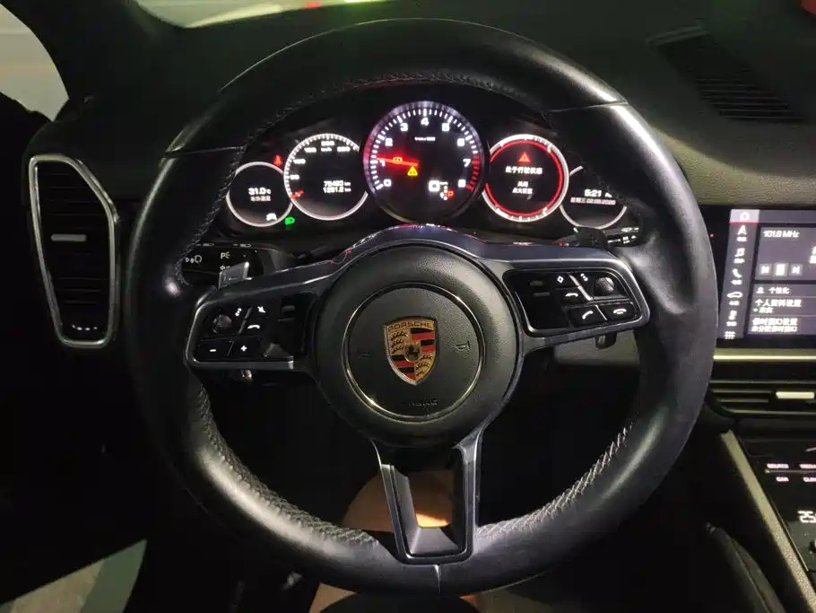 Porsche Cayenne — миниатюра 15