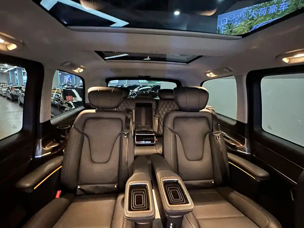 Mercedes-Benz V-Class — миниатюра 19