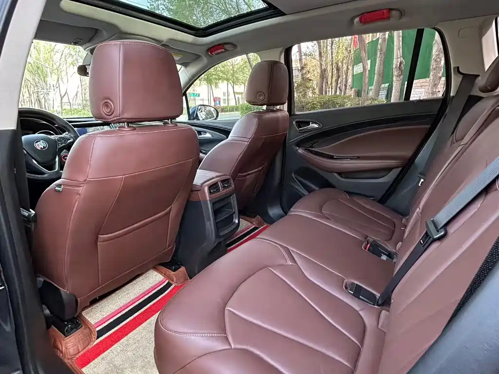 Buick Envision Plus - фото 8