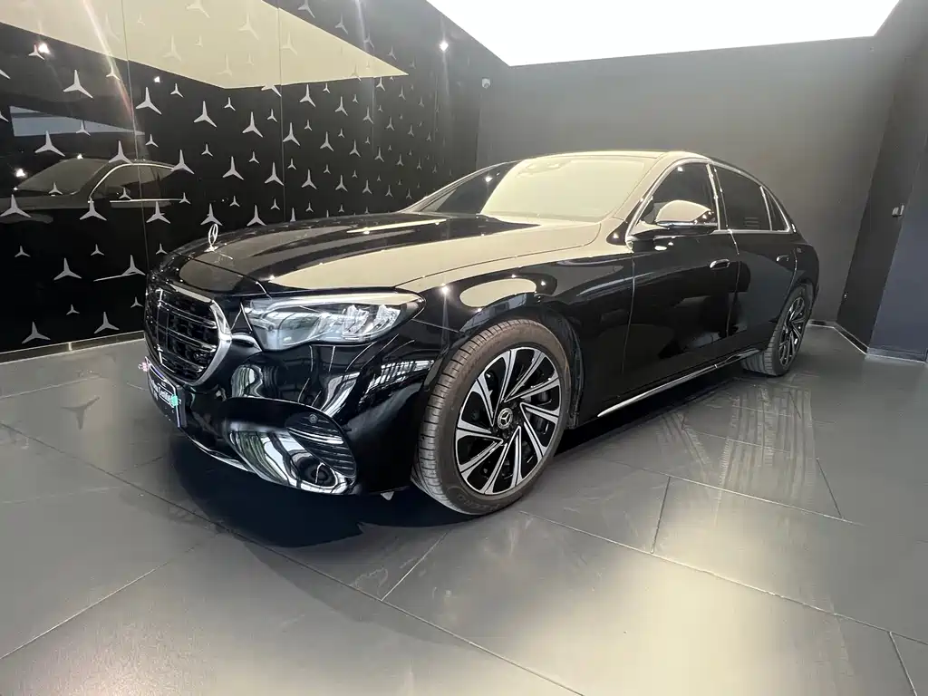 Mercedes-Benz E-Class 2025