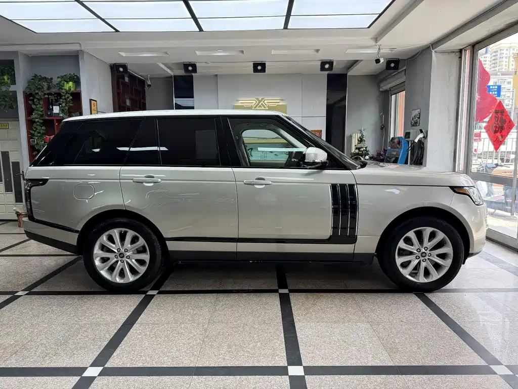 Land Rover Range Rover 2013 NA 5.0 V8 Vogue SE