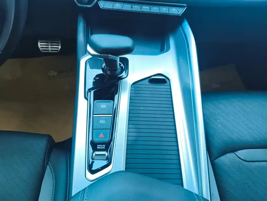 GEELY AUTOMOBILE XINGRUI