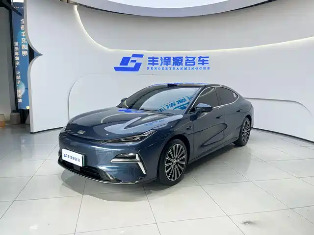 2025 Geely Galaxy Xingyao 8