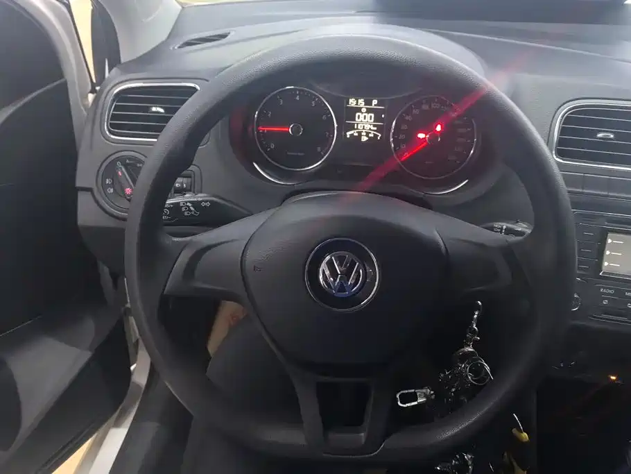 Volkswagen Polo — миниатюра 15